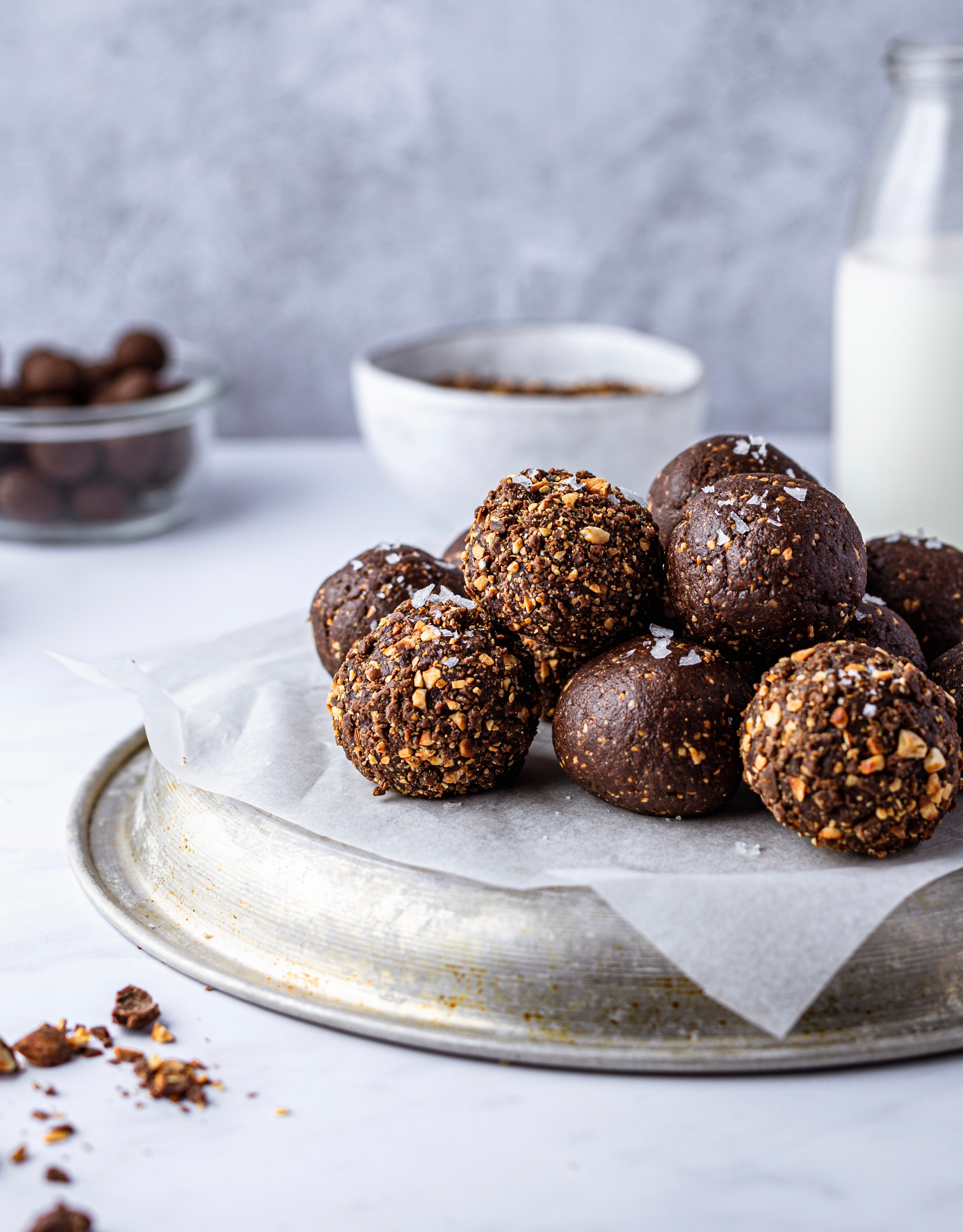 Five-Ingredient Chocolate Hazelnut Bliss Balls – Supernature